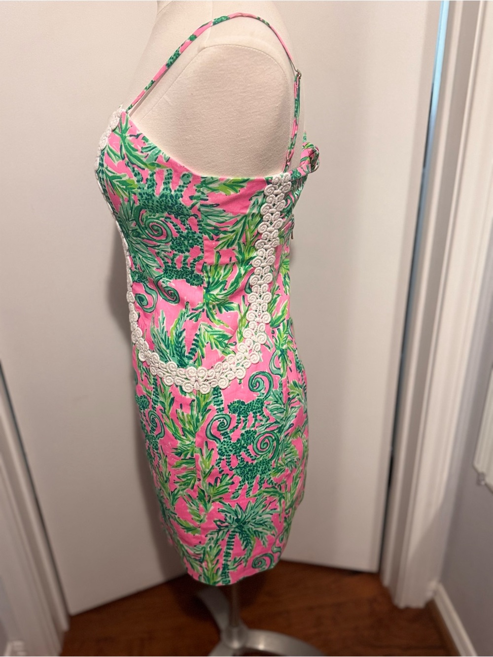 Lilly Pulitzer Pink Tropical Print Mini Dress with White Lace Trim - Picture 2 of 4